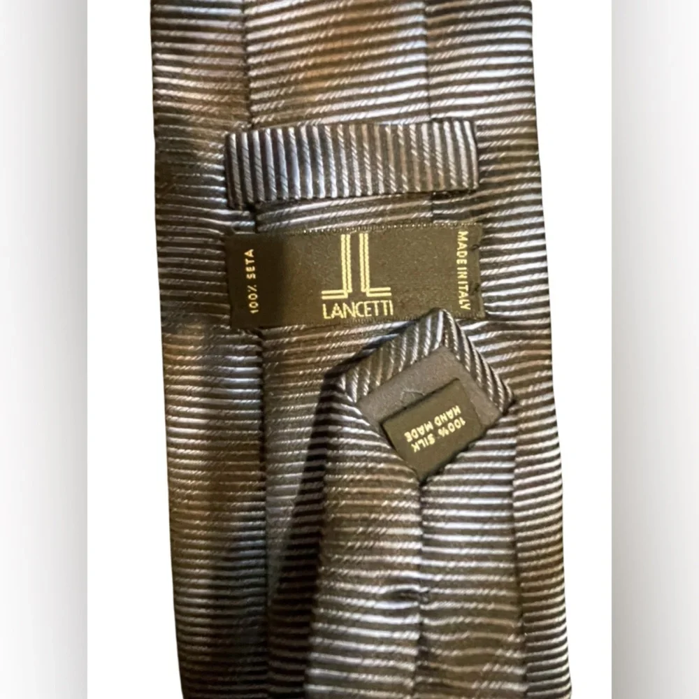 👔🆕JL LANCETTI Striped Men's Tie in Blue & Black diagonal stripe. Such a cool tie